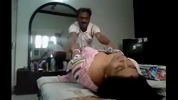 Payudara India yang menggoda