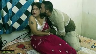 Bidadari India yang panas, bhabhi milf liar bercinta keras dengan NRI devor! Suara desahan dalam bahasa Hindi yang jelas dan menggoda.