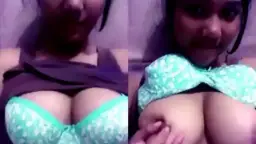 Bibir Biru yang Menggoda