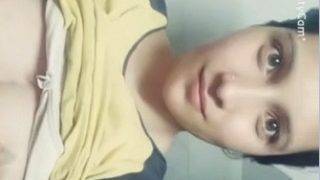 Gadis Kashmir Beena Telanjang Bugil Foto Selfie