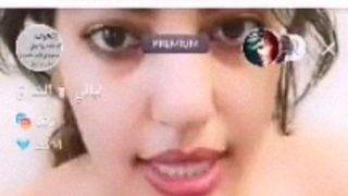 Gadis Pakistan seksi dengan chut merah muda ketat bugil di Tango