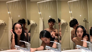 Gadis S Digoyang Ganas di Kamar Mandi