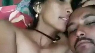 Pasangan India Bercinta dengan Penuh Gairah di Video Intim Buatan Rumahan