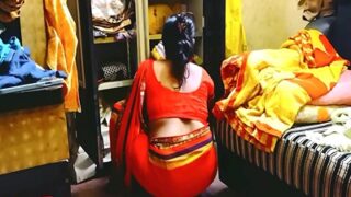 Tetangga yang Bergairah Menggoda Bibi Kerala
