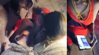 Wanita Bellary melayani nafsu buruh Bihari dengan mulut menggoda