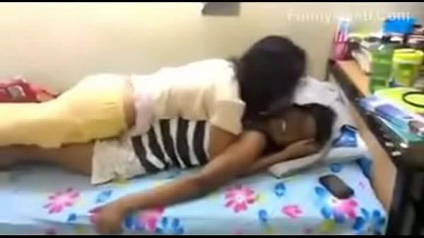Gadis-gadis desi liar bergairah di kamar hotel