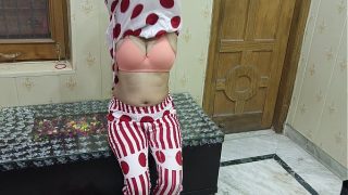Malkin Nokar yang Tercantik Bercinta Liar dengan Telur dan Kentut, Suara Hindi Menggairahkan