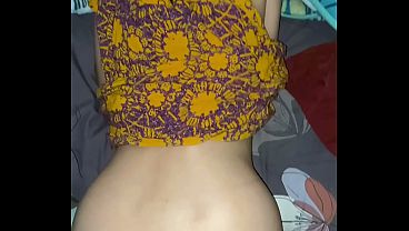 Malam reuni berlanjut ke ranjang, mantan dan aku kembali beradu panas di kamar kost.