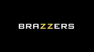 Andi James dan Bess Breast Menggoda Pacarku dengan Adegan Panas – Tonton Video Lengkapnya di Brazzers
