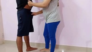 Desi XXX Nepali Indian bhabhi apne devar ke saath mazedaar sambhog karte hue uske andar tak apna ras utarti hai, Spasht Hindi Awaaz