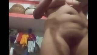 भारतीय मोटी गांड और बड़े चूचों की उत्तेजक मालिश