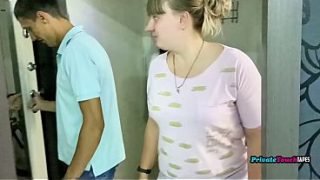 Gadis montok Rusia dengan payudara besar mengisap dan bercinta seperti pelacur