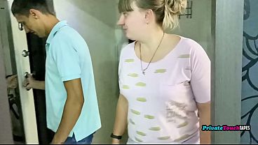 Gadis montok Rusia dengan payudara besar mengisap dan bercinta seperti pelacur