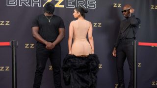Brazzers – Gairah Membara di Lubang Pantat Violet