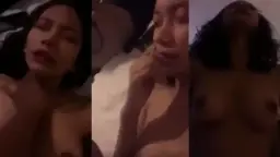 Cewek Kesepian Lagi Ngentot Sambil Pipis
