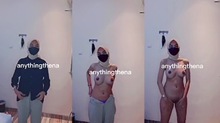Gadis Telanjang Alter yang Bikin Geli