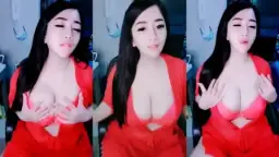 JenniiieR Payudara Bergoyang Host MILF Live Streaming Menggoda