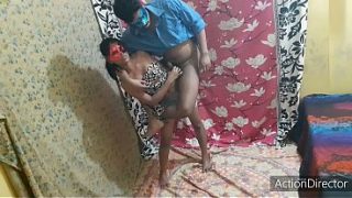 Gadis India Tiri yang Menggoda dan Penuh Nafsu dalam Adegan Panas