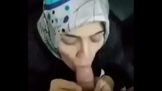 Blowjob dengan Hijab