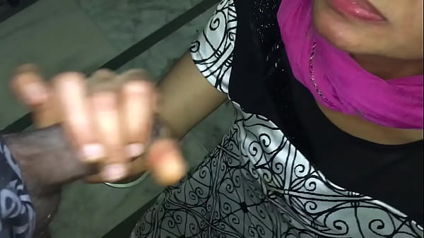 Bhabhi Gujju Nafsunya Melahap Sperma India