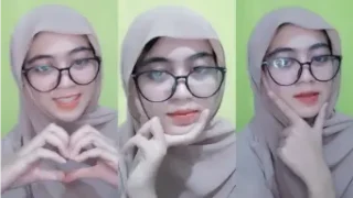Aichan host jilbab cakep, mangkanya makin bikin greget