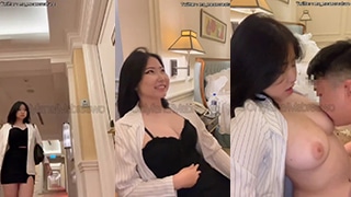 Pagi-pagi udah gak sabar manggil si Amoy seksi Miss Breewales ke hotel buat main-main.