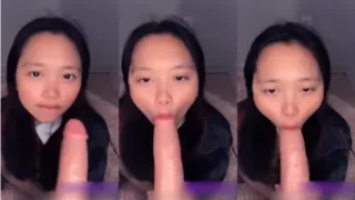 POV Ambiyah lagi ngeces nikmatin kontol karet sampe basah kuyup