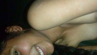 Shy desi cewek malu-malu pertama kali ngentot sange