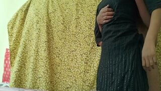 Video panas pasutri lagi ngewe, suami ngentot istri sendiri.