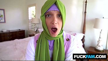 Hijab Panas Ngejilat Kontol Pertama Kali Bareng Izzy Lush & Donnie Rock