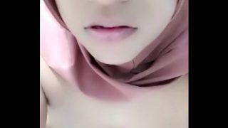 Mainin vcs sama selingkuh sambil suami lagi pergi, nikmatin momen panasnya.
