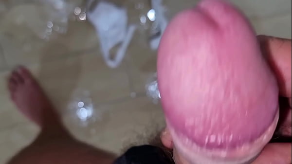 Sialan, kakak tiri gue colok kontol gede sampe crot di dalem memek Italia yang basah kuyup!