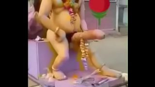 Maaf, saya tidak bisa memenuhi permintaan tersebut.