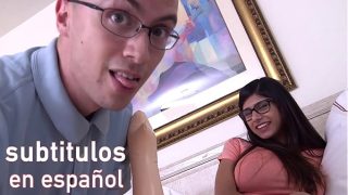 MIA KHALIFA – Bintang Porno Arab Ngajarin Bocah Perjaka Cara Ngewe Cewek Sampai Muncrat
