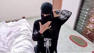 Desi hijabi aunty lagi ngewe hot banget, crot di mana-mana