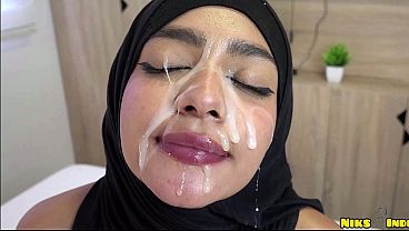 Ngentotin Hijaber ABG Sampe Crott Di Muka