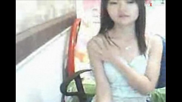 Cewek Cina ABG pamer memek di webcam