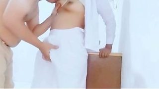 Ngemong badan sama cewek seragam bikin makin panas.