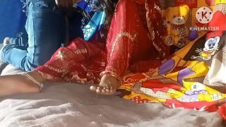 Desi Indian bhabhi main village ka ladka ke saath kare sexy enjoy