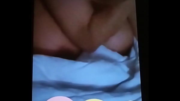 Ibu rumah tangga Arab buka baju di depan bocah Desi di Dubai.