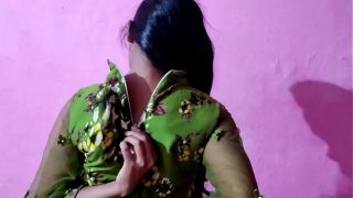 Desi bhabhi ko lete lete choda, jor se chikne lag gayi