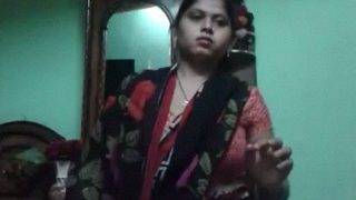 Boudi India seksi pamer selfie bugil bikin makin panas.