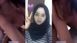 Eksekusi cewek hijab toket montok.