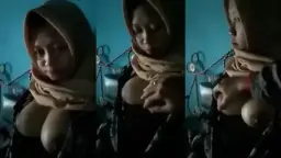 Mainin toket cewek jilbab ABG, sambil nafas berat.