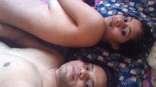 Malam pertama Meghana, bikin pengantin baru makin gregetan dan basah kuyup.