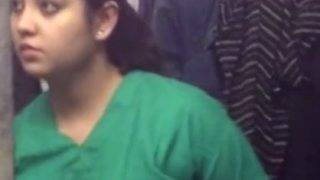 Video dokter Desi seksi, kamera tersembunyi, bikin ngilu