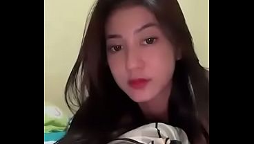 Cewek Indonesia live IG, goyangin memek bikin crot