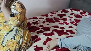 Jilatin tetangga di samping suami, sange berat, body montok mulus, istri orang bikin ngilu.