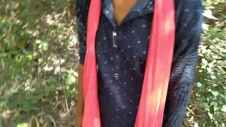 Desi cewek ngentot di luar, pacar digenjot sama cowoknya pake gaya doggy paling brutal