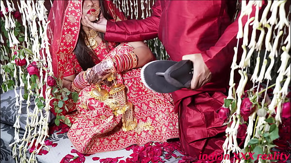 Malam pertama pernikahan India, penuh gairah dan kenikmatan liar yang bikin merinding.
